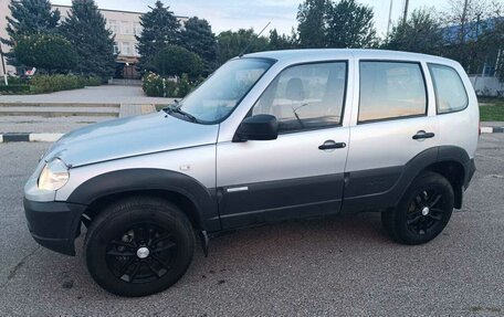 Chevrolet Niva I рестайлинг, 2011 год, 475 000 рублей, 2 фотография
