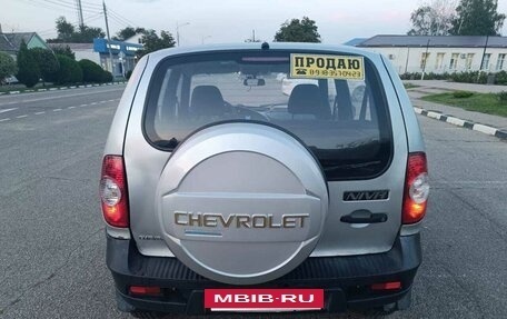 Chevrolet Niva I рестайлинг, 2011 год, 475 000 рублей, 4 фотография