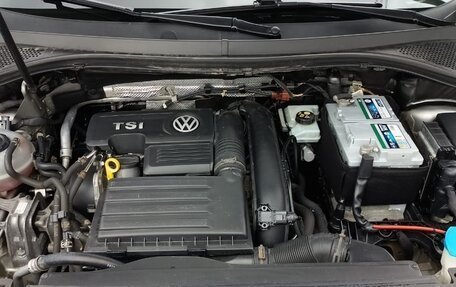 Volkswagen Tiguan II, 2017 год, 2 000 000 рублей, 10 фотография