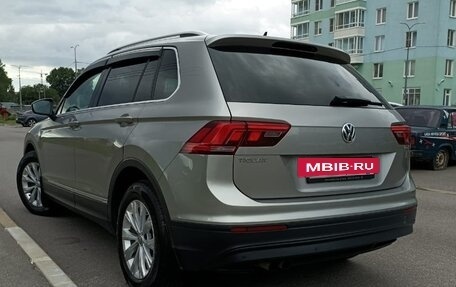 Volkswagen Tiguan II, 2017 год, 2 000 000 рублей, 2 фотография