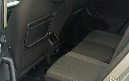 Volkswagen Tiguan II, 2017 год, 2 000 000 рублей, 13 фотография