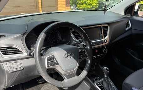 Hyundai Solaris II рестайлинг, 2019 год, 1 300 000 рублей, 12 фотография