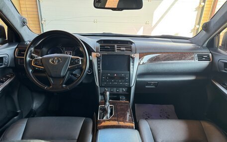 Toyota Camry, 2016 год, 1 950 000 рублей, 10 фотография