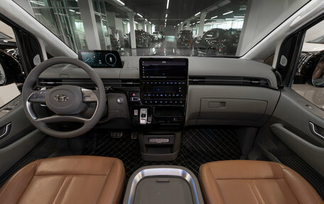 Hyundai Staria, 2021 год, 4 230 000 рублей, 8 фотография