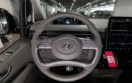Hyundai Staria, 2021 год, 4 230 000 рублей, 10 фотография