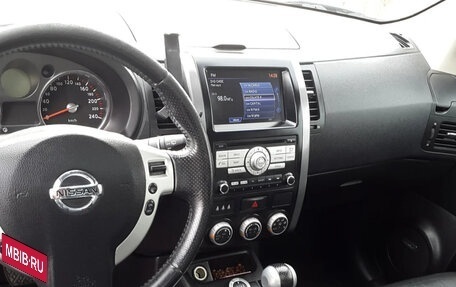 Nissan X-Trail, 2010 год, 1 100 000 рублей, 9 фотография