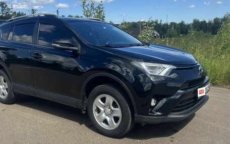 Toyota RAV4, 2019 год, 2 600 000 рублей, 2 фотография