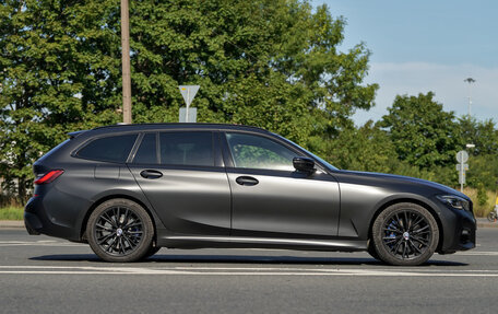 BMW 3 серия, 2021 год, 5 500 000 рублей, 3 фотография