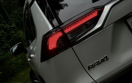 Toyota RAV4, 2020 год, 3 150 000 рублей, 13 фотография