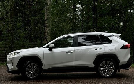Toyota RAV4, 2020 год, 3 150 000 рублей, 11 фотография