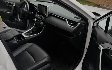 Toyota RAV4, 2020 год, 3 150 000 рублей, 30 фотография