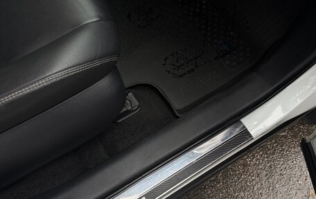 Toyota RAV4, 2020 год, 3 150 000 рублей, 40 фотография