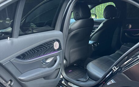 Mercedes-Benz E-Класс, 2020 год, 4 600 000 рублей, 14 фотография
