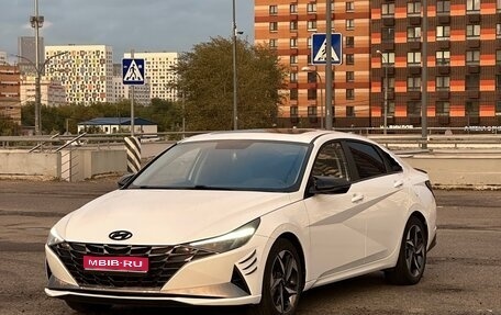 Hyundai Elantra, 2022 год, 1 750 000 рублей, 1 фотография