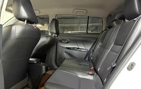 Toyota Yaris XP150 рестайлинг, 2022 год, 1 350 000 рублей, 9 фотография