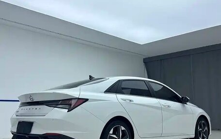 Hyundai Elantra, 2022 год, 1 800 000 рублей, 4 фотография