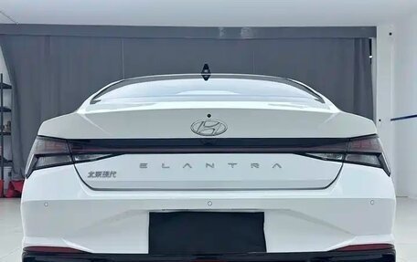 Hyundai Elantra, 2022 год, 1 800 000 рублей, 6 фотография