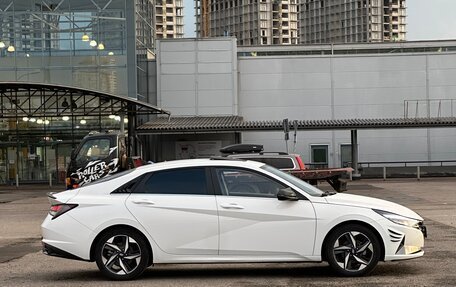 Hyundai Elantra, 2022 год, 1 750 000 рублей, 5 фотография