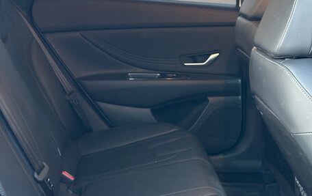 Hyundai Elantra, 2022 год, 1 750 000 рублей, 14 фотография