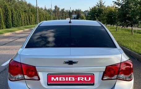 Chevrolet Cruze II, 2010 год, 620 000 рублей, 2 фотография