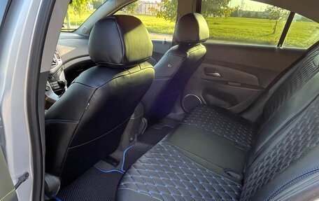 Chevrolet Cruze II, 2010 год, 620 000 рублей, 7 фотография