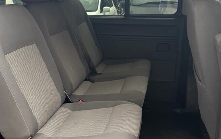 Volkswagen Caravelle T5, 2011 год, 2 390 000 рублей, 9 фотография