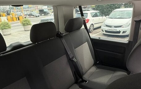 Volkswagen Caravelle T5, 2011 год, 2 390 000 рублей, 10 фотография