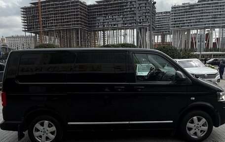Volkswagen Caravelle T5, 2011 год, 2 390 000 рублей, 4 фотография