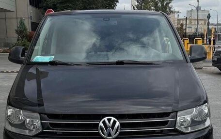 Volkswagen Caravelle T5, 2011 год, 2 390 000 рублей, 3 фотография