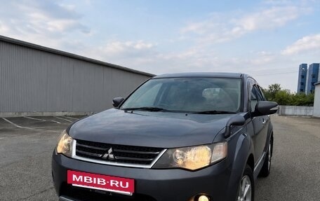 Mitsubishi Outlander III рестайлинг 3, 2009 год, 1 050 000 рублей, 3 фотография