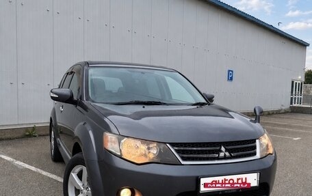 Mitsubishi Outlander III рестайлинг 3, 2009 год, 1 050 000 рублей, 4 фотография
