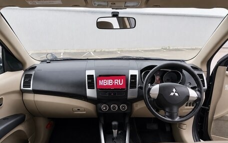 Mitsubishi Outlander III рестайлинг 3, 2009 год, 1 050 000 рублей, 8 фотография