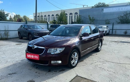 Skoda Superb III рестайлинг, 2012 год, 899 000 рублей, 1 фотография