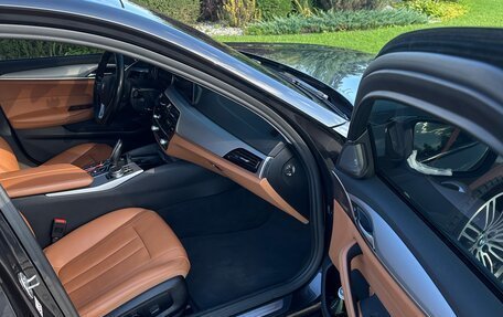 BMW 5 серия, 2019 год, 2 950 000 рублей, 15 фотография