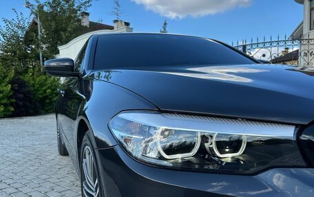 BMW 5 серия, 2019 год, 2 950 000 рублей, 13 фотография