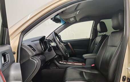 Toyota Highlander III, 2012 год, 2 100 000 рублей, 9 фотография