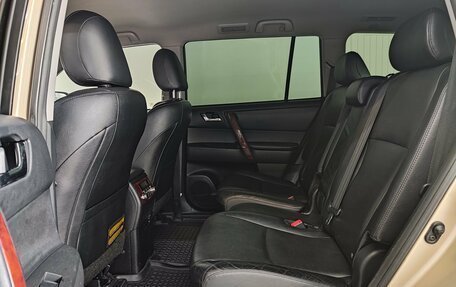 Toyota Highlander III, 2012 год, 2 100 000 рублей, 12 фотография