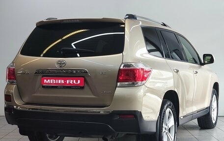 Toyota Highlander III, 2012 год, 2 100 000 рублей, 7 фотография