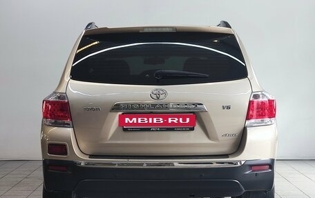Toyota Highlander III, 2012 год, 2 100 000 рублей, 6 фотография