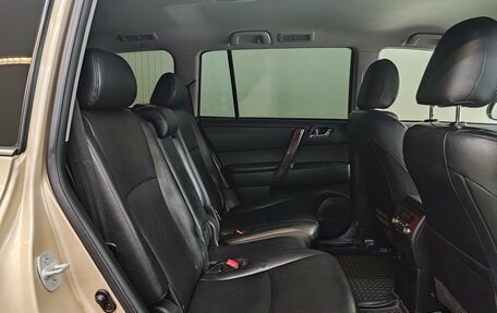 Toyota Highlander III, 2012 год, 2 100 000 рублей, 17 фотография