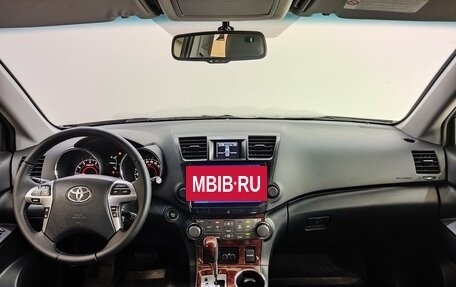 Toyota Highlander III, 2012 год, 2 100 000 рублей, 29 фотография