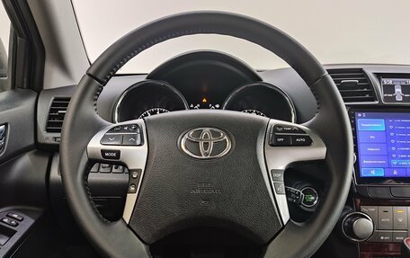 Toyota Highlander III, 2012 год, 2 100 000 рублей, 30 фотография