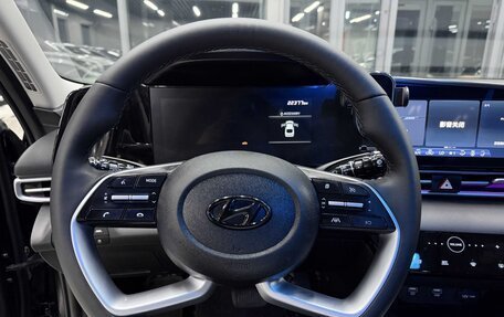 Hyundai Elantra, 2023 год, 1 510 000 рублей, 5 фотография