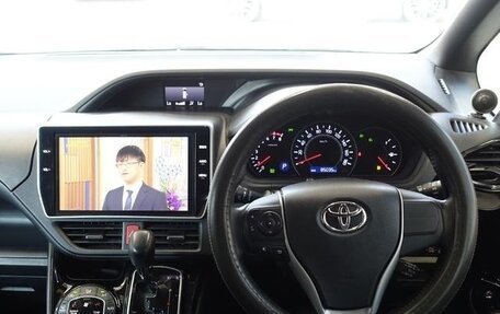 Toyota Noah III, 2017 год, 1 391 008 рублей, 14 фотография