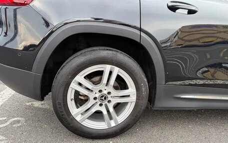 Mercedes-Benz GLB, 2022 год, 2 443 020 рублей, 21 фотография
