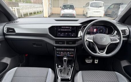 Volkswagen T-Cross I, 2022 год, 1 420 911 рублей, 10 фотография