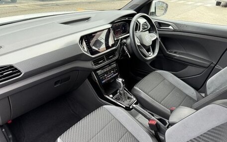 Volkswagen T-Cross I, 2022 год, 1 420 911 рублей, 9 фотография