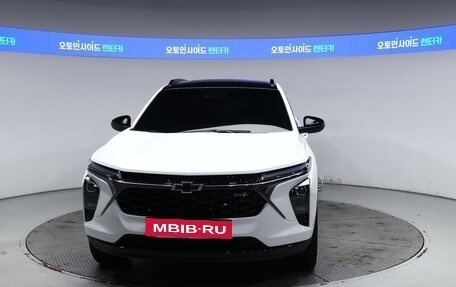 Chevrolet Trax, 2023 год, 1 870 000 рублей, 2 фотография