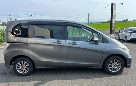Honda Freed I, 2014 год, 830 000 рублей, 6 фотография