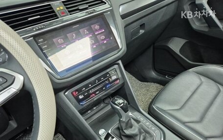 Volkswagen Tiguan II, 2022 год, 3 580 020 рублей, 10 фотография